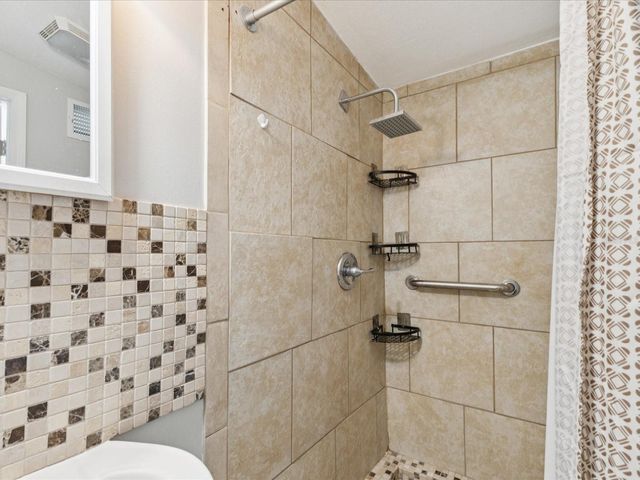 6518 S WEST SHORE CIRCLE, Tampa, FL 33616