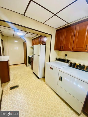 1305 RIDLEY AVE, Chester, PA 19013