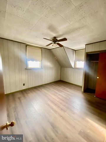 1305 RIDLEY AVE, Chester, PA 19013