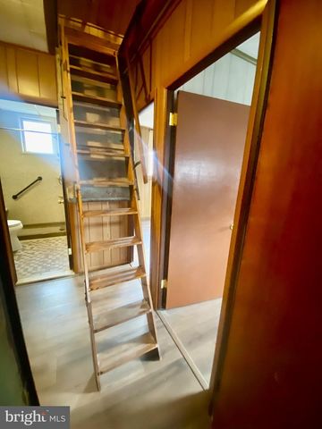 1305 RIDLEY AVE, Chester, PA 19013