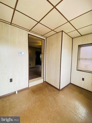 1305 RIDLEY AVE, Chester, PA 19013