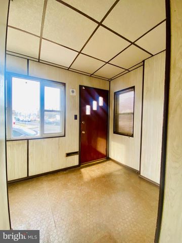 1305 RIDLEY AVE, Chester, PA 19013