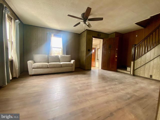 1305 RIDLEY AVE, Chester, PA 19013