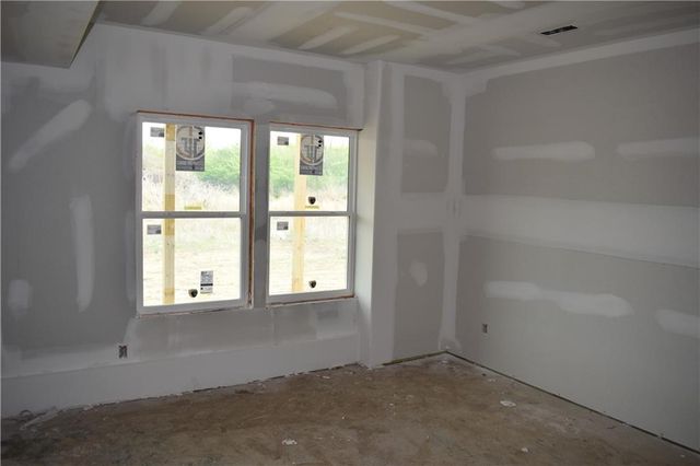 623 E 13th Street, Kearney, MO 64060