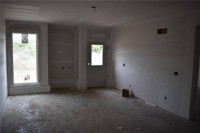 623 E 13th Street, Kearney, MO 64060