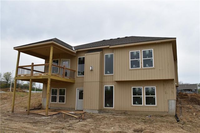 623 E 13th Street, Kearney, MO 64060