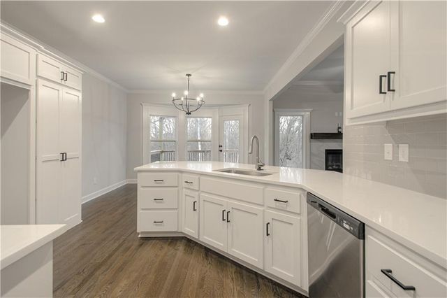 623 E 13th Street, Kearney, MO 64060