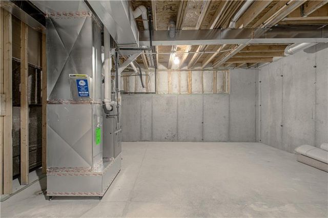 623 E 13th Street, Kearney, MO 64060