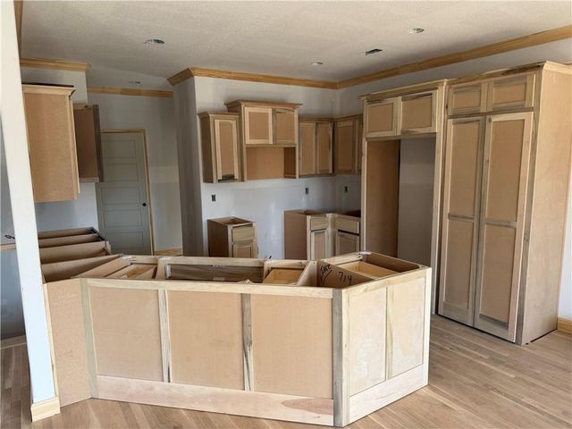 623 E 13th Street, Kearney, MO 64060