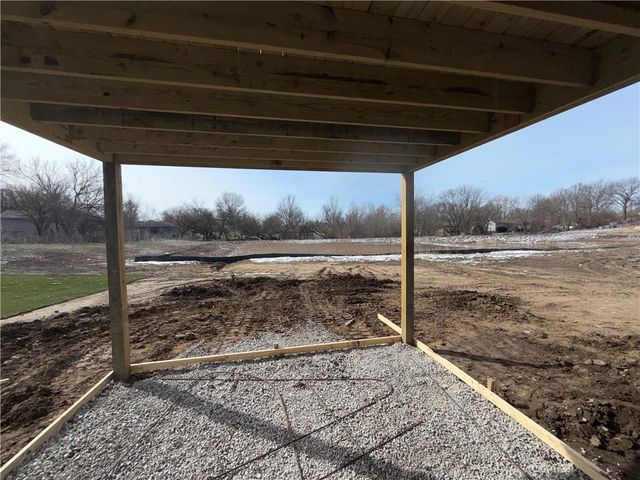 623 E 13th Street, Kearney, MO 64060