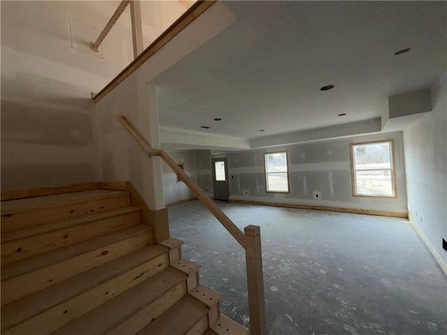 623 E 13th Street, Kearney, MO 64060