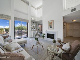 4706 Park Encino Lane 324, Encino, CA 91436