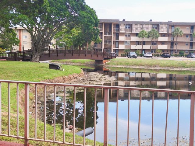 2900 NW 47TH Terrace 303B, Lauderdale Lakes, FL 33313