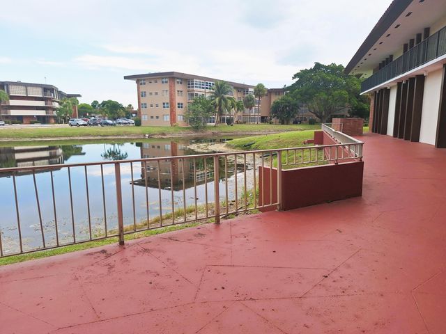2900 NW 47TH Terrace 303B, Lauderdale Lakes, FL 33313