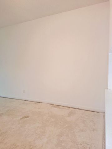 2900 NW 47TH Terrace 303B, Lauderdale Lakes, FL 33313