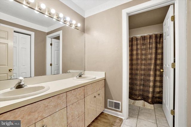 1265 ASH LN, Lebanon, PA 17042