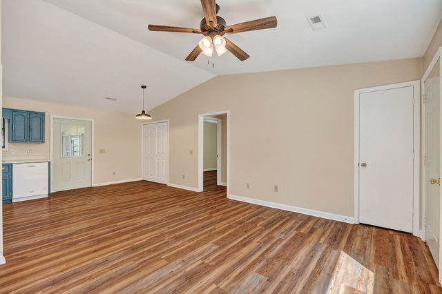 1423 Shadow Ln, Cookeville, TN 38501