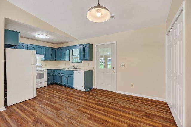 1423 Shadow Ln, Cookeville, TN 38501