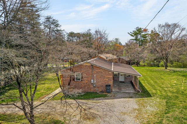 1423 Shadow Ln, Cookeville, TN 38501