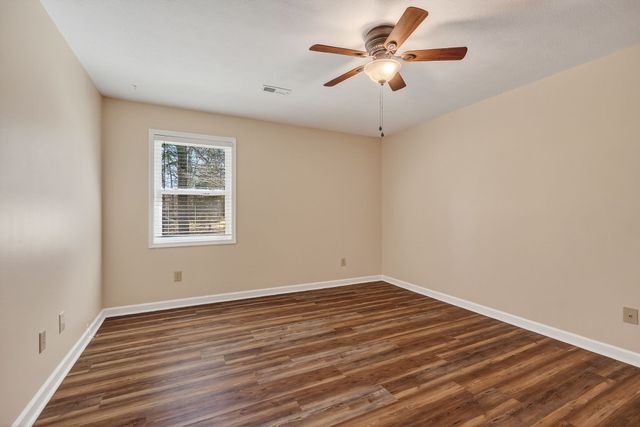 1423 Shadow Ln, Cookeville, TN 38501