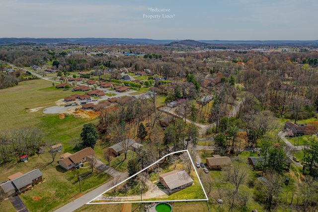 1423 Shadow Ln, Cookeville, TN 38501
