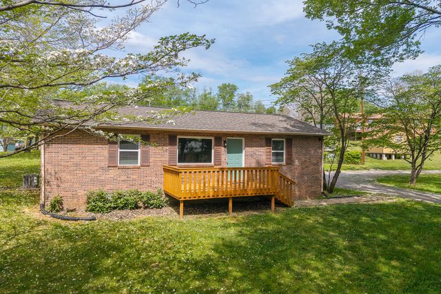 1423 Shadow Ln, Cookeville, TN 38501