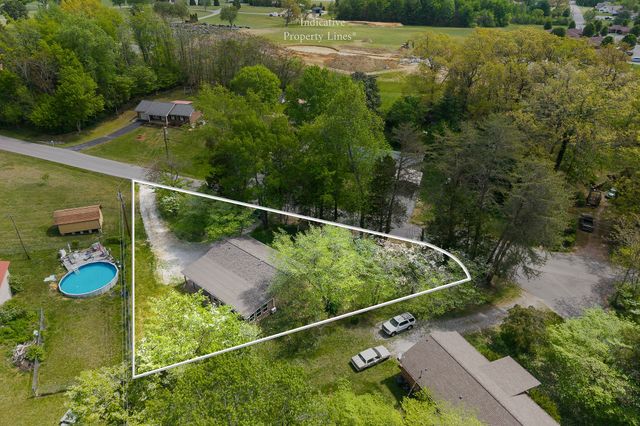 1423 Shadow Ln, Cookeville, TN 38501
