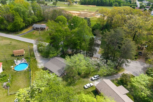 1423 Shadow Ln, Cookeville, TN 38501