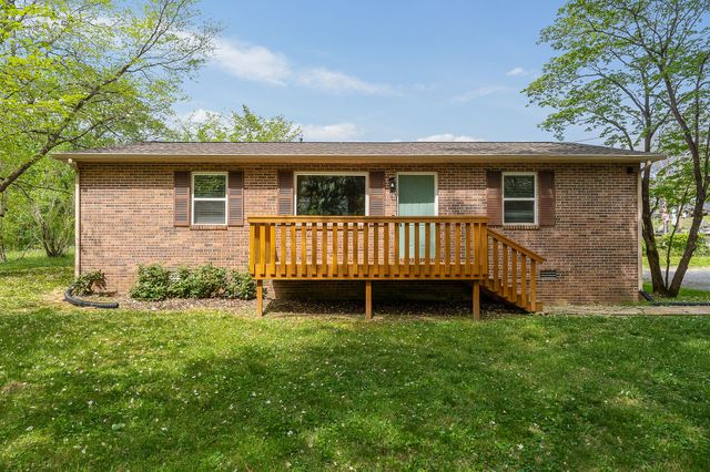 1423 Shadow Ln, Cookeville, TN 38501