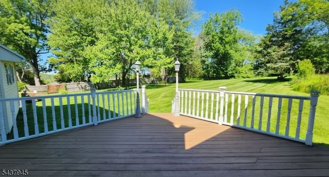 18 Roslyn Rd, Frankford Twp., NJ 07826