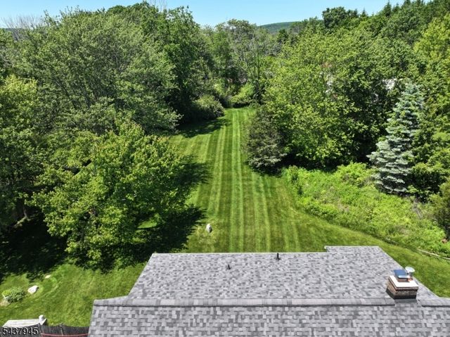 18 Roslyn Rd, Frankford Twp., NJ 07826