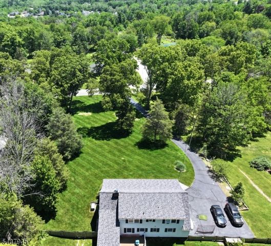 18 Roslyn Rd, Frankford Twp., NJ 07826