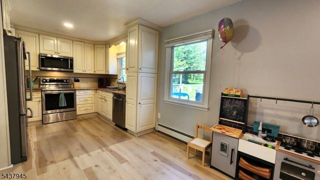 18 Roslyn Rd, Frankford Twp., NJ 07826