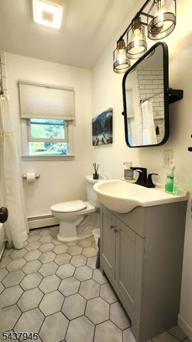 18 Roslyn Rd, Frankford Twp., NJ 07826