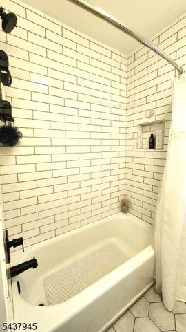 18 Roslyn Rd, Frankford Twp., NJ 07826