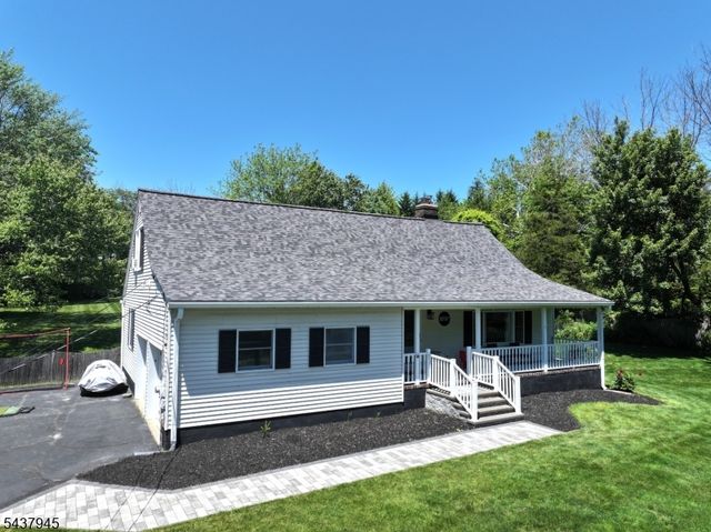18 Roslyn Rd, Frankford Twp., NJ 07826