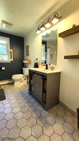 18 Roslyn Rd, Frankford Twp., NJ 07826