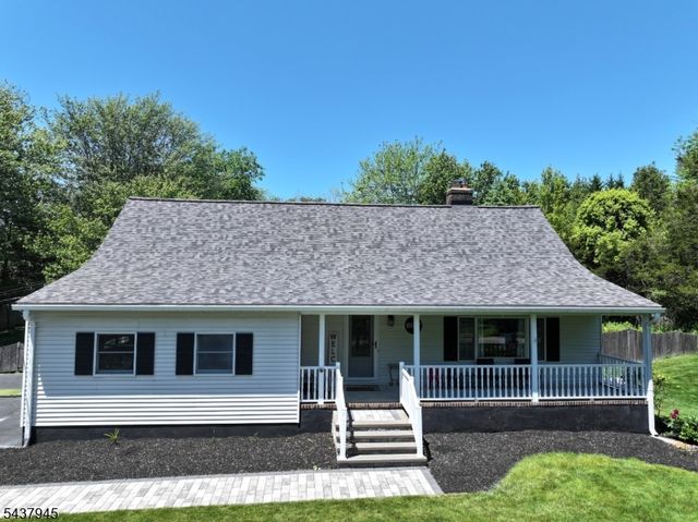 18 Roslyn Rd, Frankford Twp., NJ 07826