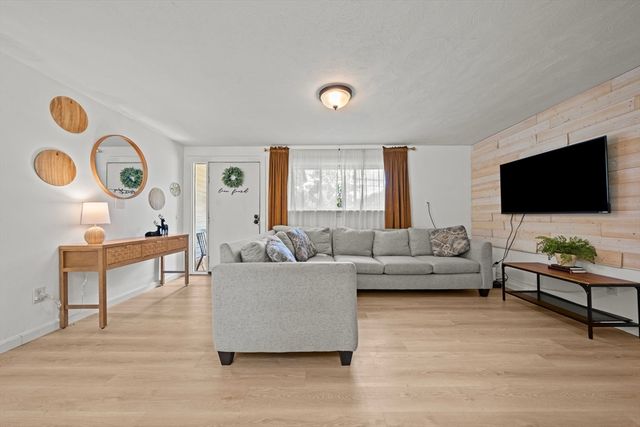 356 Hovenden Ave, Brockton, MA 02302