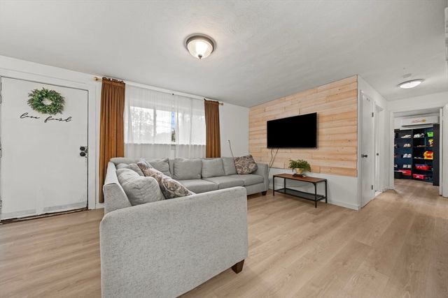 356 Hovenden Ave, Brockton, MA 02302