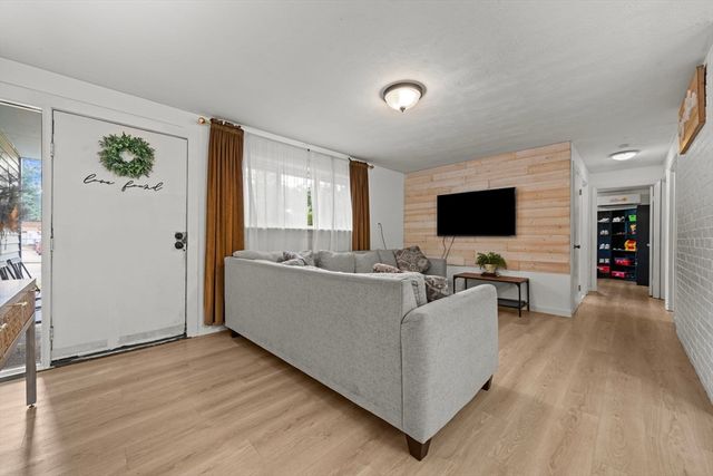 356 Hovenden Ave, Brockton, MA 02302