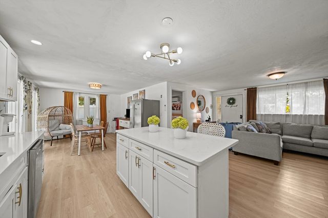 356 Hovenden Ave, Brockton, MA 02302