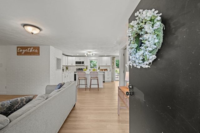 356 Hovenden Ave, Brockton, MA 02302