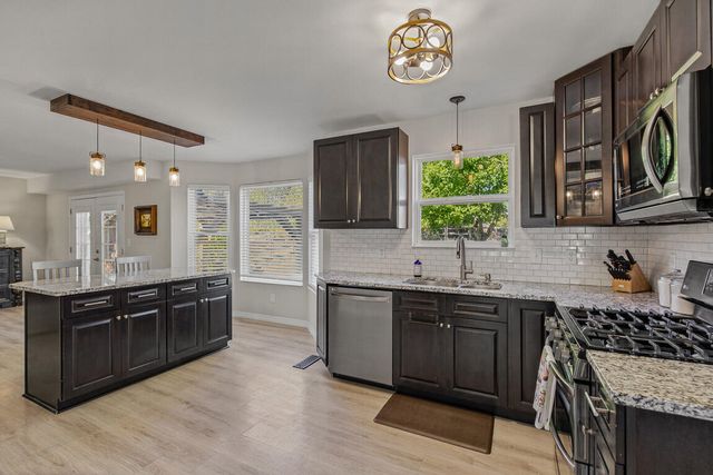 6317 Remington Cove, Burlington, KY 41005