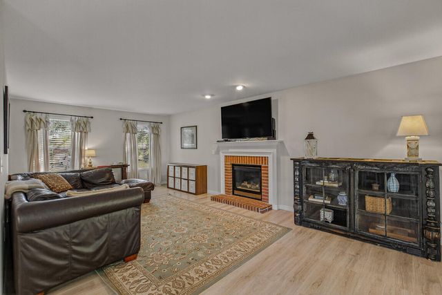 6317 Remington Cove, Burlington, KY 41005