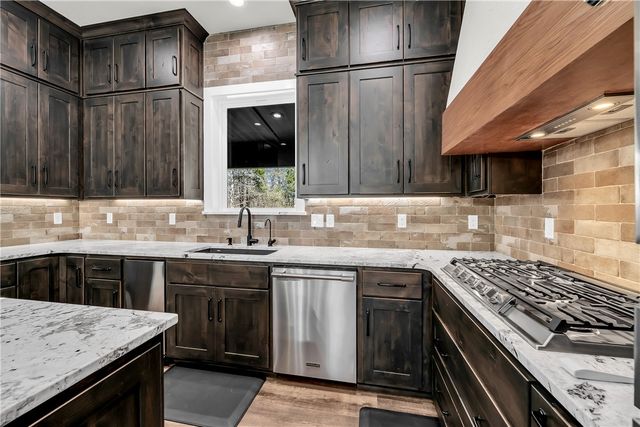 18108 & 18110 Edgewood Road, Goshen, AR 72703