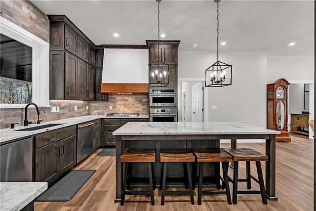 18108 & 18110 Edgewood Road, Goshen, AR 72703