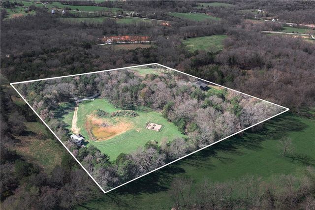 18108 & 18110 Edgewood Road, Goshen, AR 72703