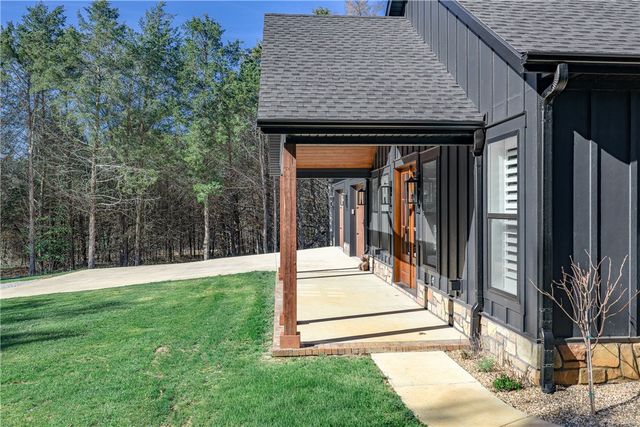 18108 & 18110 Edgewood Road, Goshen, AR 72703