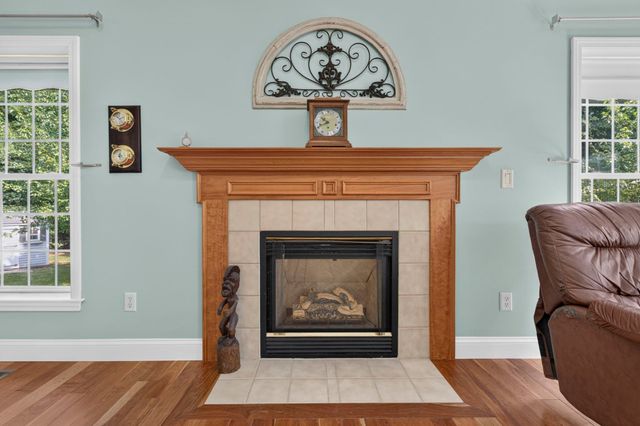 14 Naumkeag Court, Litchfield, NH 03052